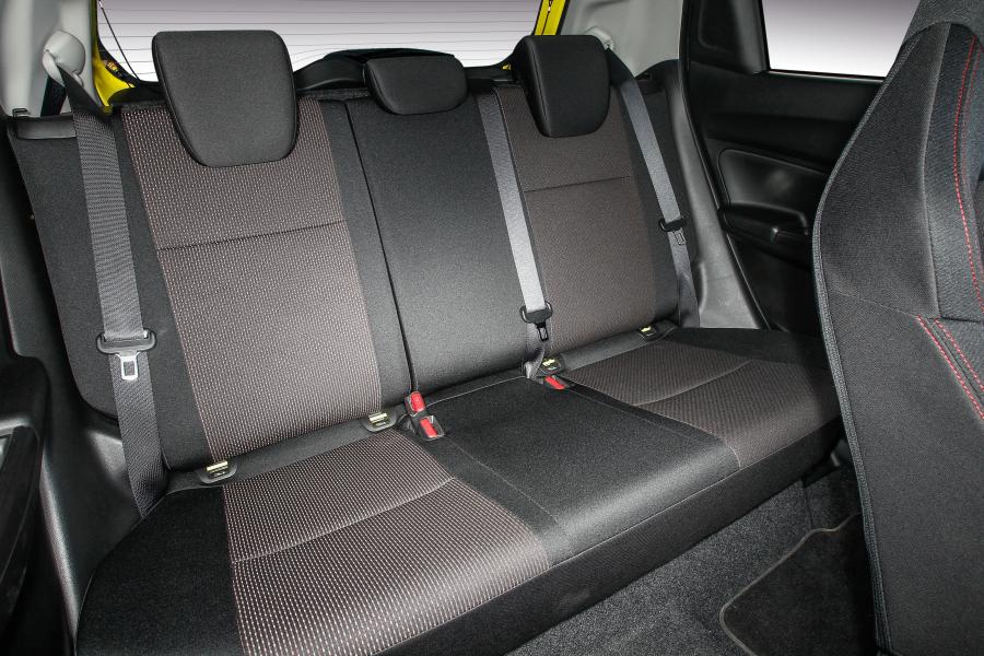 Интерьер Suzuki Swift Sport 2017 года  (WW) (фото 45 из 48)